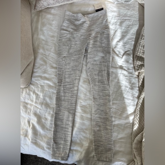 NWT CALIA by Carrie Underwood Gray High Waisted Hiking Outdoor Warm Leggings - Picture 1 of 7